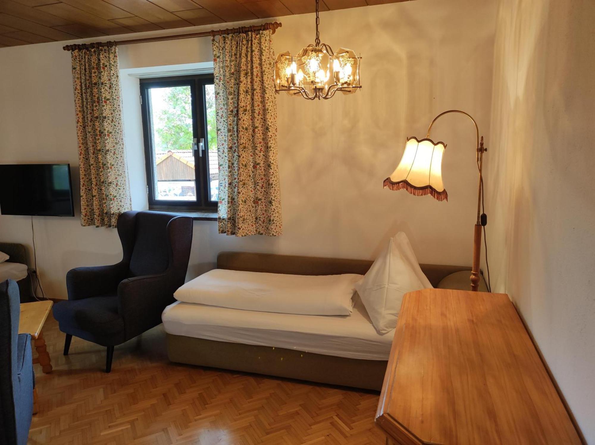 Amadee Appartements 巴德小基希海姆 外观 照片